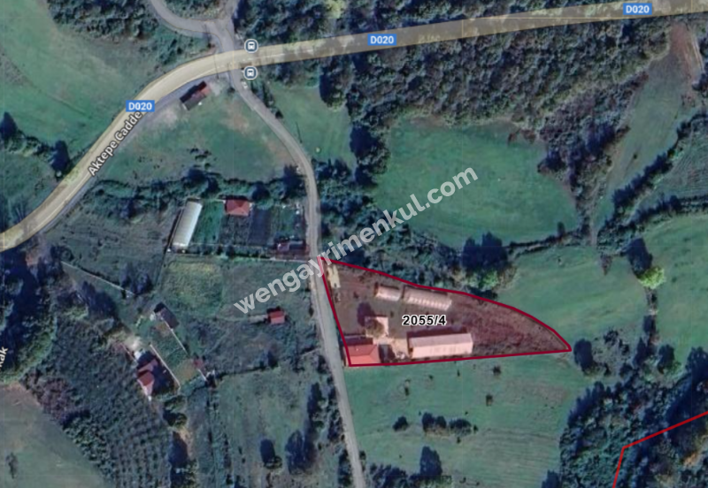 SATILIK 4+1 ÇİFTLİK EVİ + 300 m2 ÇELİK KONSTRÜKSİYON  ÇADIR + 2 ADET SERA 