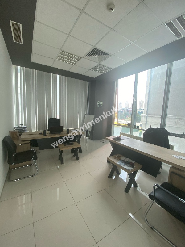 ŞERIFALI YAN YOLA YAKIN DEPOLU OFİS KATI 