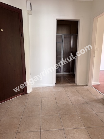 Ümraniye Çamlık Mahallesi'nde Giriş Kat 2+1 Kiralık Daire