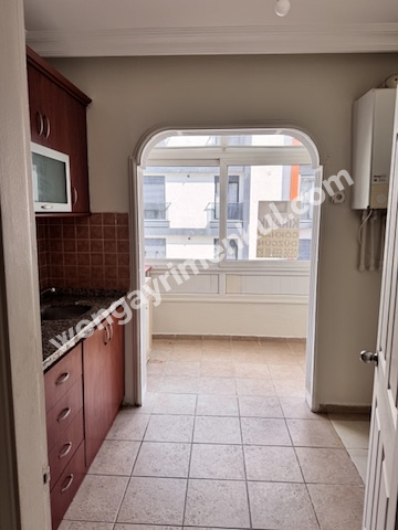 Ümraniye Çamlık Mahallesi'nde Giriş Kat 2+1 Kiralık Daire