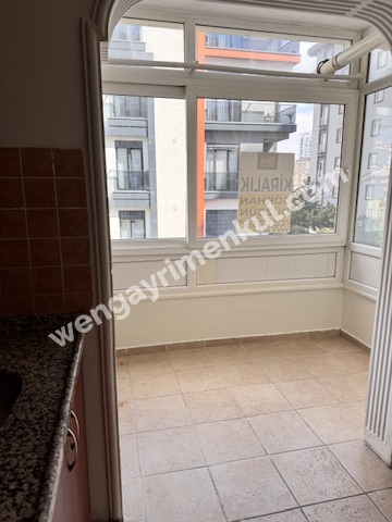 Ümraniye Çamlık Mahallesi'nde Giriş Kat 2+1 Kiralık Daire
