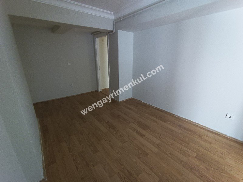 AĞAOĞLU ÇAMLIPARK SİT. BAKIMLI 1+1 DAİRE