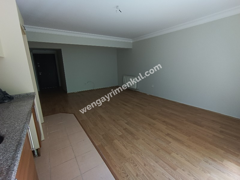 AĞAOĞLU ÇAMLIPARK SİT. BAKIMLI 1+1 DAİRE