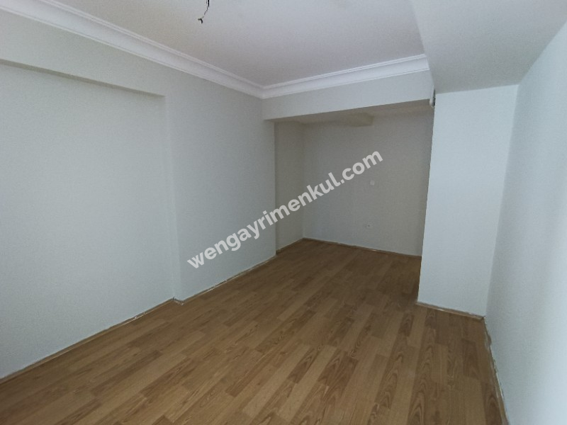 AĞAOĞLU ÇAMLIPARK SİT. BAKIMLI 1+1 DAİRE