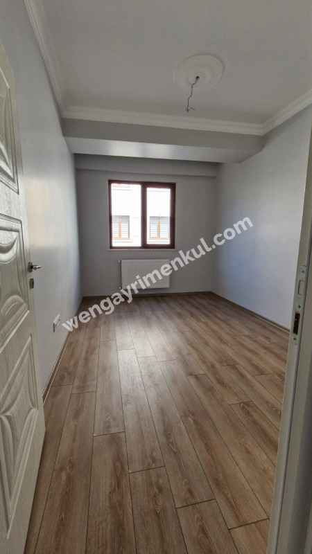 SANCAKTEPE'DE SİTE İÇERİSİNDE 125 M2  2+1 SATILIK  DAİRE 