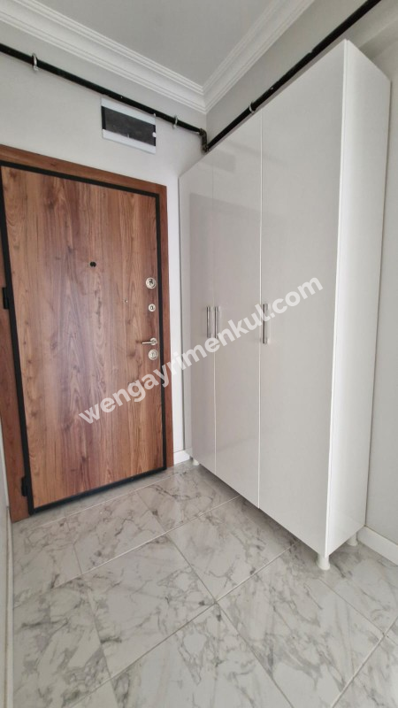 SANCAKTEPE'DE SİTE İÇERİSİNDE 125 M2  2+1 SATILIK  DAİRE 