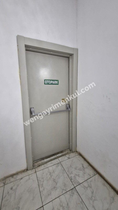 SANCAKTEPE'DE SİTE İÇERİSİNDE 125 M2  2+1 SATILIK  DAİRE 
