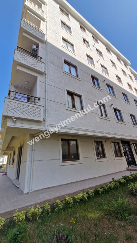 SANCAKTEPE'DE SİTE İÇERİSİNDE 125 M2  2+1 SATILIK  DAİRE 