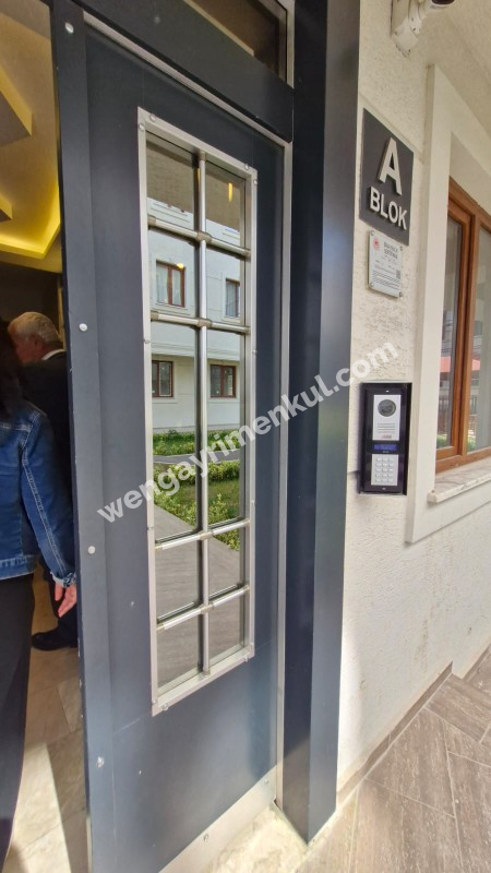 SANCAKTEPE'DE SİTE İÇERİSİNDE 125 M2  2+1 SATILIK  DAİRE 