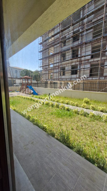 SANCAKTEPE'DE SİTE İÇERİSİNDE 125 M2  2+1 SATILIK  DAİRE 