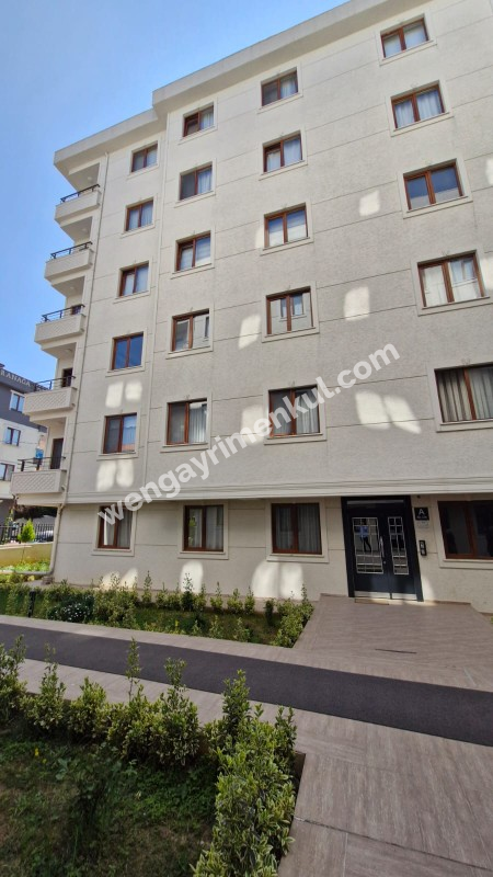 SANCAKTEPE'DE SİTE İÇERİSİNDE 125 M2  2+1 SATILIK  DAİRE 