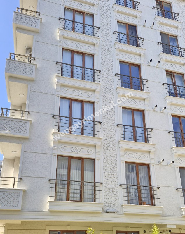 SANCAKTEPE'DE SİTE İÇERİSİNDE 125 M2  2+1 SATILIK  DAİRE 