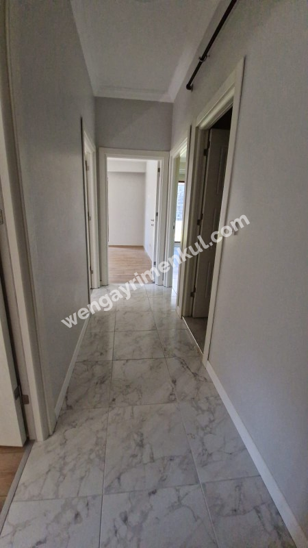 SANCAKTEPE 'DE SİTE İÇERİSİNDE SATILIK 2+1 BAHÇE KATI