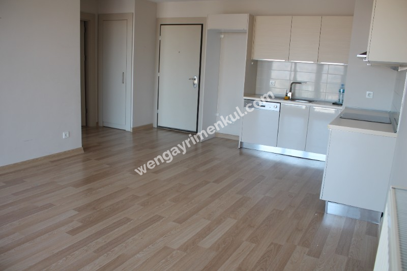 Tuzla Evora A Parsel Havuz Ve Bahçe Peyzaj Cepheli Kiralık 1+1