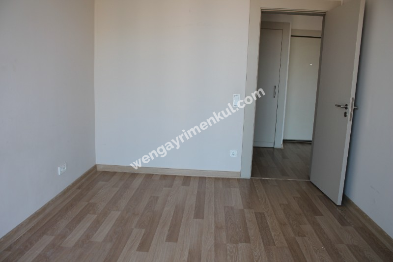 Tuzla Evora A Parsel Havuz Ve Bahçe Peyzaj Cepheli Kiralık 1+1