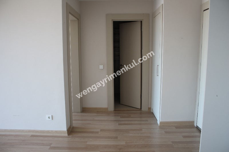 Tuzla Evora A Parsel Havuz Ve Bahçe Peyzaj Cepheli Kiralık 1+1