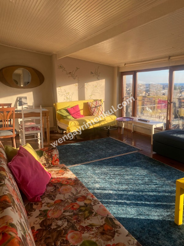 Yeldeğirmeni Tarihi Binada Full Deniz Manzaralı Kiralık Daire