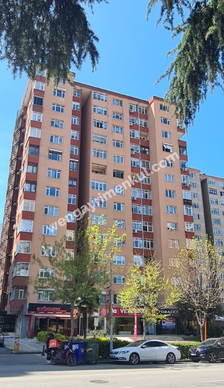 KOZYATAĞI İNÖNÜ CADDESİNDE YÜKSEK KAT 3+1 YATIRIMA UYGUN SATILIK