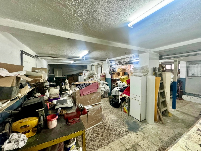 Bornova'da Satılık Fabrika 