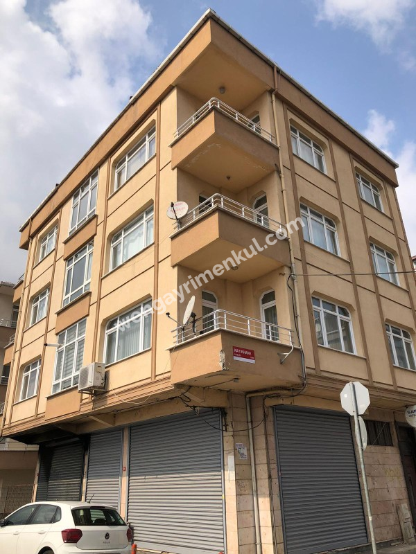 BÜYÜKÇEKMECE SAHİLDE GÖL MANZARALI SATILIK BİNA