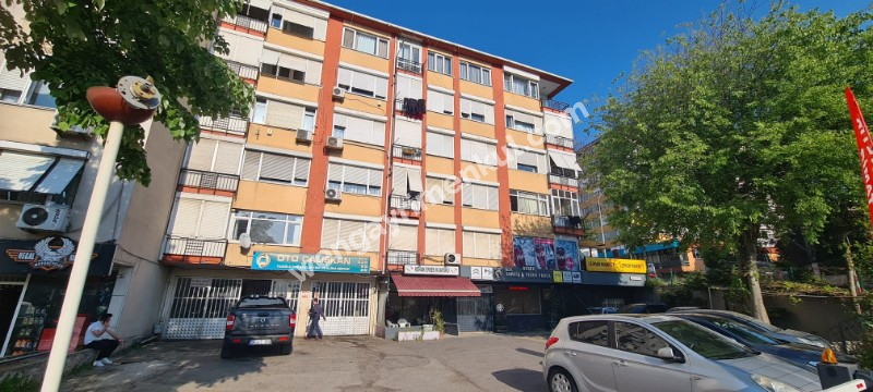 TEPE NAUTILUS KARŞISI KİRACILI SATILIK DÜKKAN