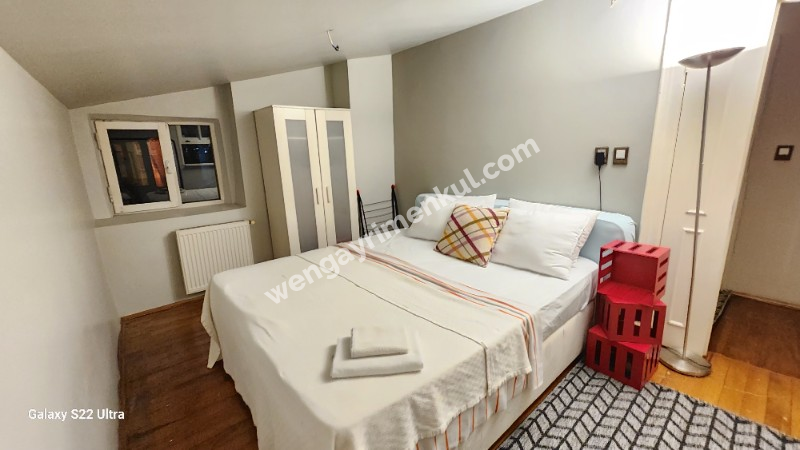 Yeldeğirmeni Tarihi Binada Full Deniz Manzaralı Kiralık Daire