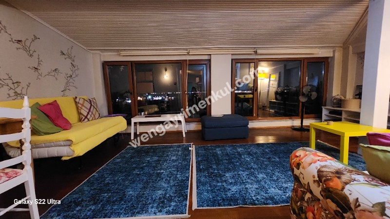 Yeldeğirmeni Tarihi Binada Full Deniz Manzaralı Kiralık Daire