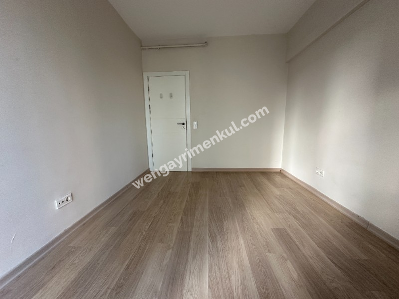 SARİSSA'da_Tek Yetkili_MEBRUR'dan_BOŞ_Oturuma Hazır_1+1_71 m²