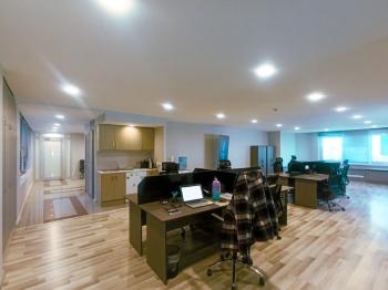 İstanbul Kozyatağı E5 Cepheli Prestijli Ofis Katı Kiralık