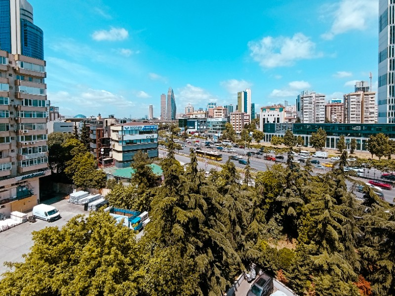 İstanbul Kozyatağı E5 Cepheli Prestijli Ofis Katı Kiralık