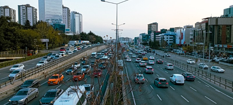 İstanbul Kozyatağı E5 Cepheli Prestijli Ofis Katı Kiralık