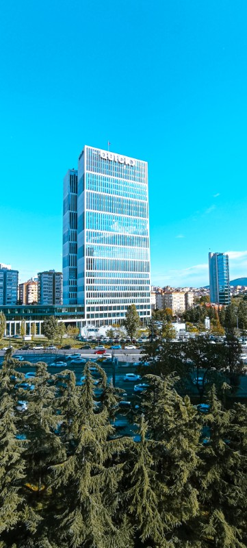 İstanbul Kozyatağı E5 Cepheli Prestijli Ofis Katı Kiralık