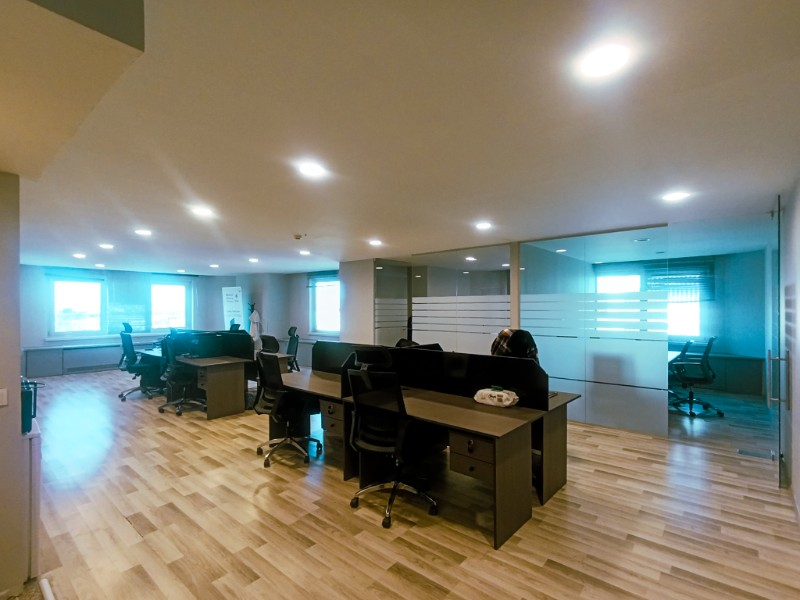 İstanbul Kozyatağı E5 Cepheli Prestijli Ofis Katı Kiralık
