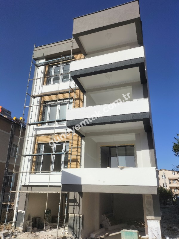 SATILIK  İBRAHİM HAKKI KONYALI MAHALLESİ 165M² 3+1 SIFIR DAİRE