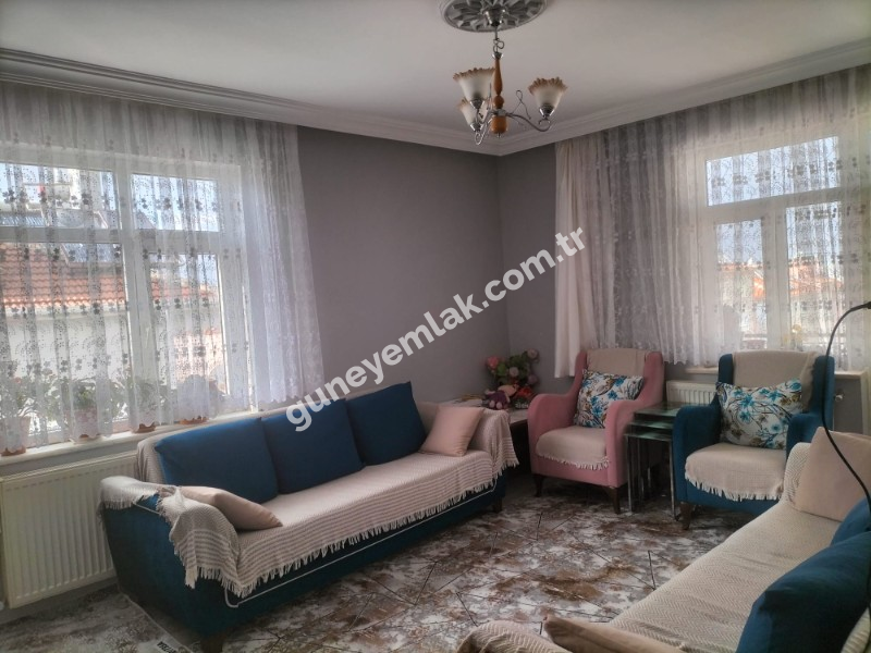 SATILIK DOĞU KIŞLADA 3+1 140M² BAKIMLI DAİRE
