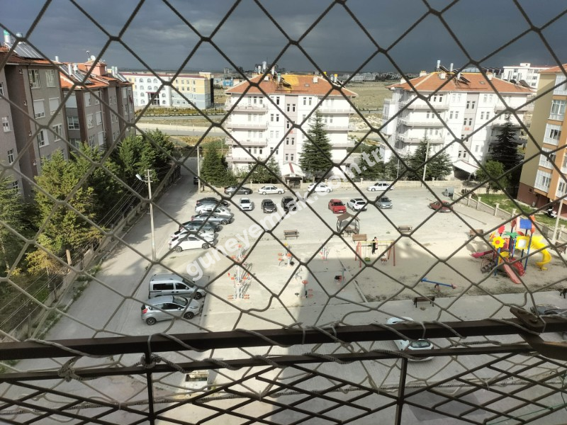 SATILIK DOĞU KIŞLADA 3+1 140M² BAKIMLI DAİRE