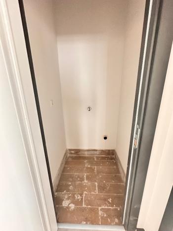 GÜVENAY - ÇORUM HZ.İBRAHİM CAMİİ YANINDA SATILIK SIFIR 3+1 DAİRE