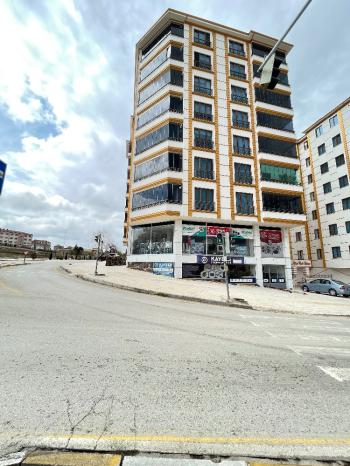 Güvenay - Çorum Cemilbey Caddesi Üzeri Satılık Dükkan 