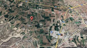 GÜVENAY - ÇORUM CELİLKIRI KÖYÜ YOL ÜZERİ 1,760 M² SATILIK TARLA HİSSESİ