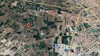 GÜVENAY - ÇORUM CELİLKIRI KÖYÜ YOL ÜZERİ 1,760 M² SATILIK TARLA HİSSESİ