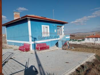 Güvenay - Çorum Konaklı Köyü Tek Katlı Satılık Ev 