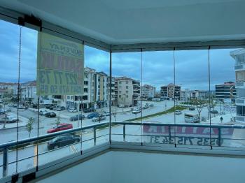 GÜVENAY- ÇORUM MERKEZ ÇİFTLİK CADDESİ MEVKİ SATILIK  GENİŞ 3+1 DAİRE