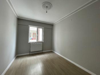 GÜVENAY- ÇORUM MERKEZ ÇİFTLİK CADDESİ MEVKİ SATILIK  GENİŞ 3+1 DAİRE