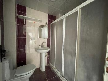 GÜVENAY- ÇORUM MERKEZ ÇİFTLİK CADDESİ MEVKİ SATILIK  GENİŞ 3+1 DAİRE