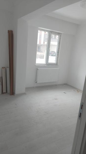 GÜVENAY - ÇORUM İKİZLER BENZİNLİĞİ ARKASI 2+0 SATILIK DAİRE