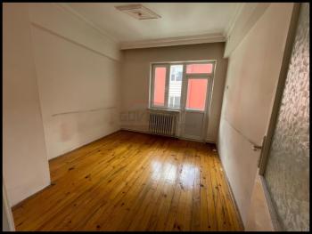 GÜVENAY - ÇORUM GAZİ CAD. HALK BANK ARKASI 3+1 SATILIK DAİRE