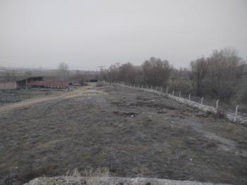 GÜVENAY - ÇORUM ALACA KAVŞAĞI İLERİSİ TARHAN CİVARINDA 8 DÖNÜM ÇİFTLİK