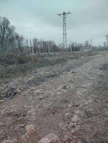 GÜVENAY - ÇORUM ALACA KAVŞAĞI İLERİSİ TARHAN CİVARINDA 8 DÖNÜM ÇİFTLİK