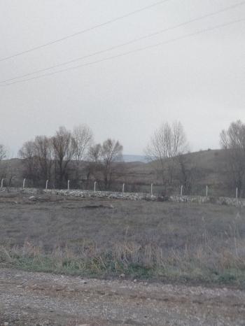 GÜVENAY - ÇORUM ALACA KAVŞAĞI İLERİSİ TARHAN CİVARINDA 8 DÖNÜM ÇİFTLİK