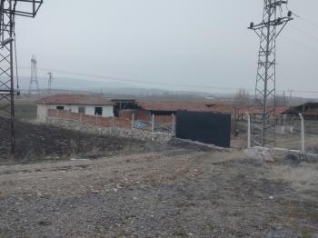 GÜVENAY - ÇORUM ALACA KAVŞAĞI İLERİSİ TARHAN CİVARINDA 8 DÖNÜM ÇİFTLİK